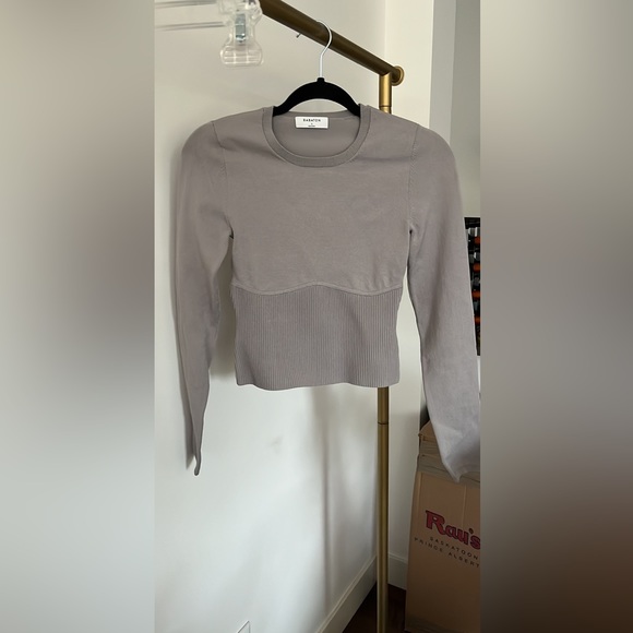 Women’s Babaton Empire Knit long sleeve size S - Picture 3 of 3